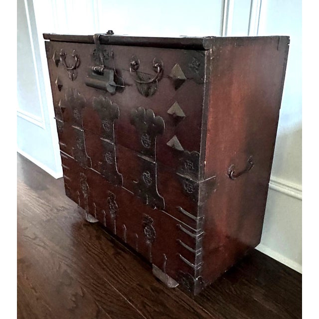 Brown Antique Korean Bandaji from Jeju Do Island For Sale - Image 8 of 12