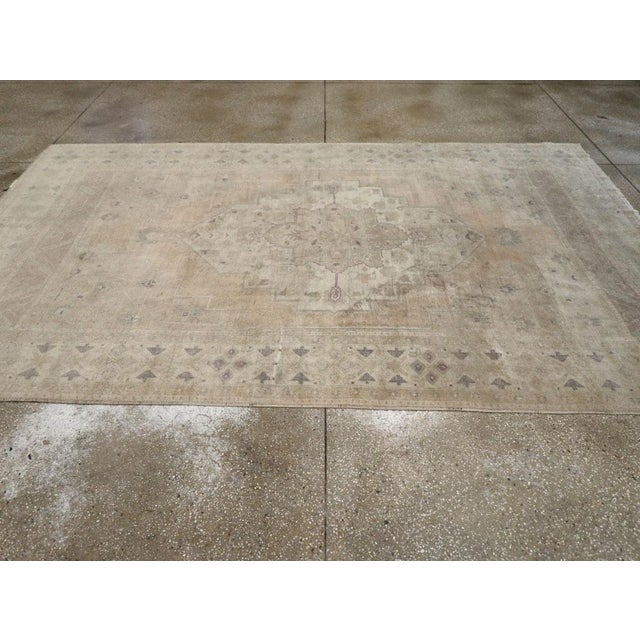 Galerie Shabab Collection Mid-20th Century Turkish Anatolian Accent Carpet For Sale In New York - Image 6 of 10