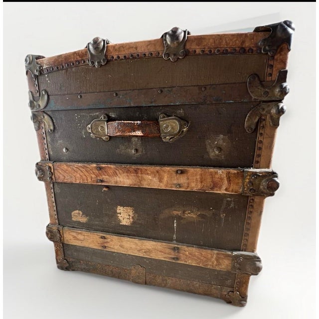 Early 1900s European Antique Travel Trunk With Wood Slats & Metal Hardware For Sale - Image 4 of 12