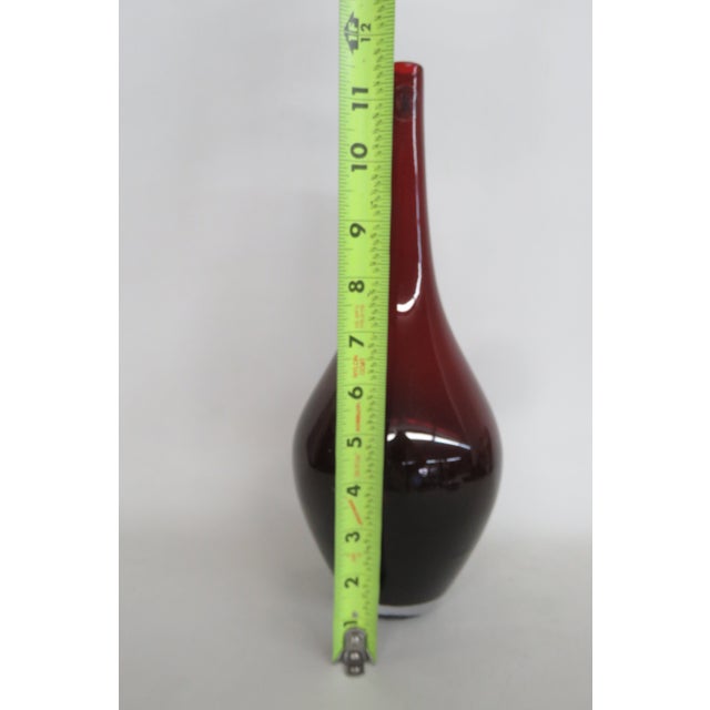 Ruby Red Teardrop Art Glass Vase Hand Blown Mid Century Modern Style 5083b For Sale - Image 9 of 13