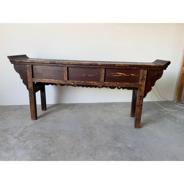 Vintage Chinese Black Lacquer Altar Console Table With Hand-Carved Apron For Sale - Image 10 of 12