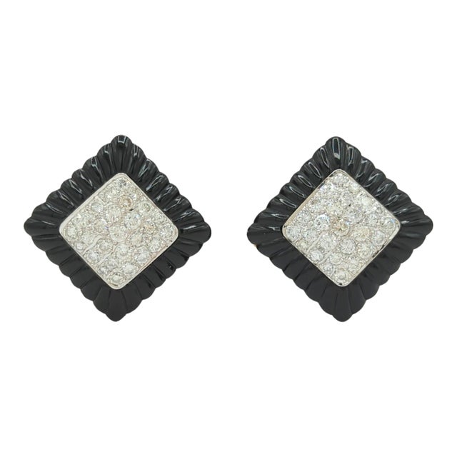 White Diamond and Onyx Fluted Earrings in 18K Yellow Gold - A Pair For Sale