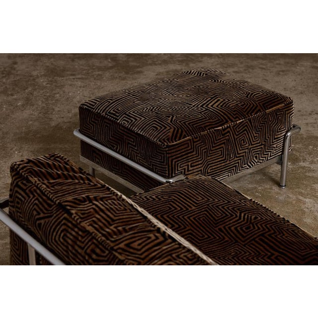 1980s ‘LC3 Chair and Ottoman by Le Corbusier for Cassina, 1980s, Set of 2 For Sale - Image 5 of 12