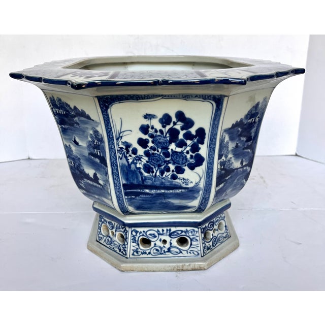 Vintage Chinoiserie Octagonal Blue & White Cachepot/Planter For Sale - Image 10 of 16