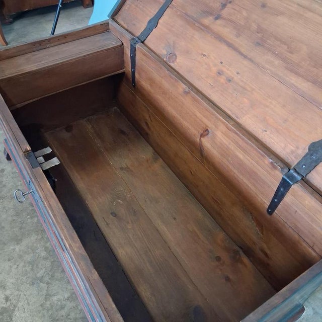 Antique Farmers Chest with Floral Folk Painting, 1800s For Sale - Image 18 of 18