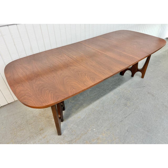 Broyhill Brasilia Mid-Century Modern Broyhill Brasilia Walnut Dining Table For Sale - Image 4 of 8