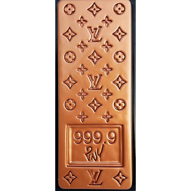 2NY Ingot, 2021 Resin sculpture. Signed. Edition of 30 copies. Dimensions: 21.5 x 8 x 8 cm This piece is attributed to the...