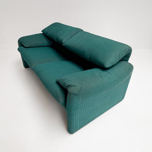 Maralunga Sofa with Ottoman by Vico Magistretti for Cassina, 1970s, Set of 2 For Sale - Image 6 of 18