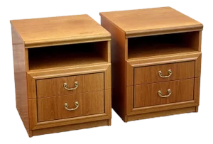 Late 20th Century Pair of Mid Century Nightstands With Brass Pulls and Pull-Out Tray