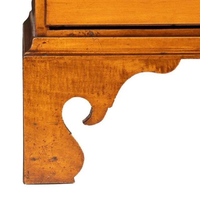 Wood American Chippendale Maple Tray Top Tall Chest With Divided Top Drawer (1770-80) For Sale - Image 7 of 8