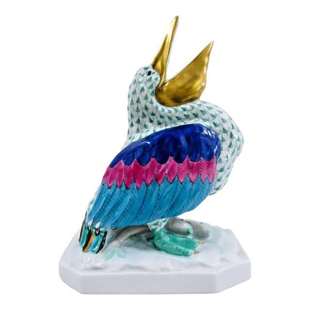 1980s Herend Hungary Handpainted Large Pelican 5073 Green Fishnet For Sale