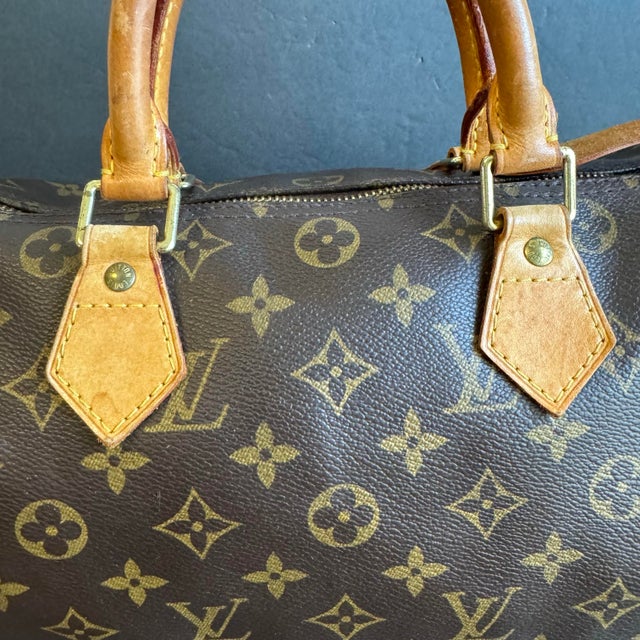 Louis Vuitton Louis Vuitton Speedy 30 Bag Brown LV Monogram Canvas Soft Top Handle For Sale - Image 4 of 12