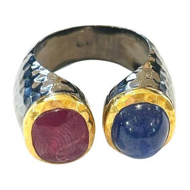 Bochic "Capri" Natural Blue Sapphire & Red Ruby Ring Set In 18K Gold & Silver For Sale - Image 15 of 18