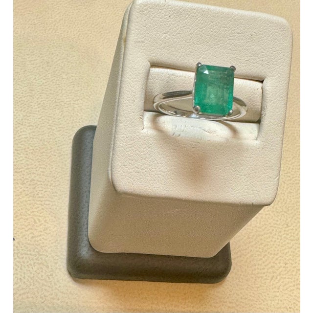 Natural 2.2 Carat Emerald Cut Zambian Emerald Ring in Platinum, Estate, Size 5.5 For Sale - Image 9 of 18