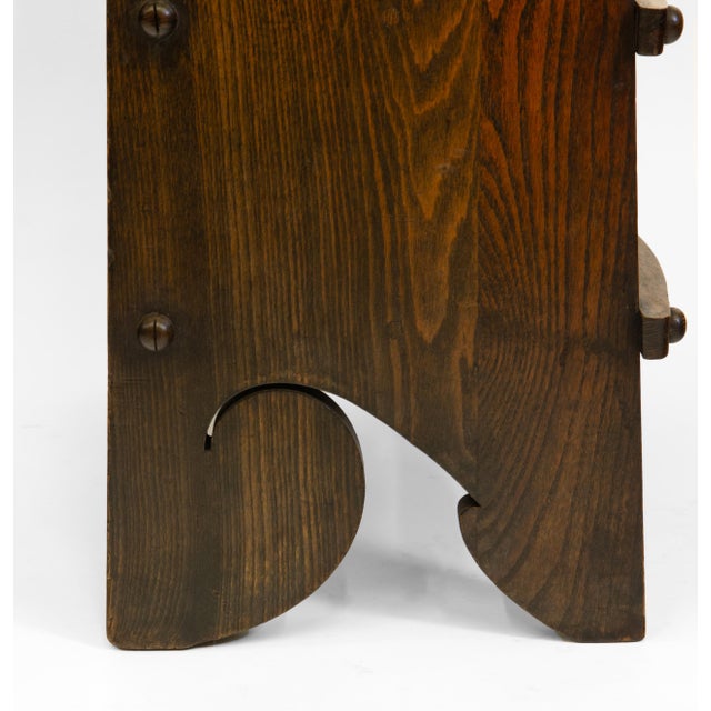 American Arts & Crafts Oak Paper Rack in the style of Charles Rohlfs, 1900s For Sale - Image 5 of 15