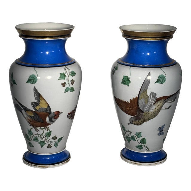 Paris Porcelain Vases with Naturalistic Decoration with Birds and Butterflies, 19th Century, Set of 2 For Sale