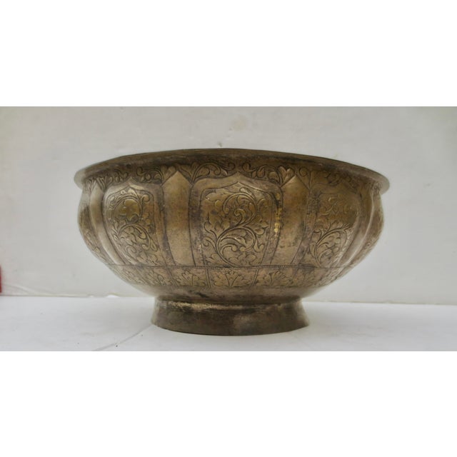 Early 20th Century Kashmiri Repousse Copper Bowl. For Sale - Image 5 of 12