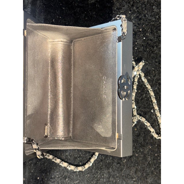 2010s Chanel Pewter Swarovski Crossed Pistols--Limited Edition Paris-Dallas Runway For Sale - Image 5 of 12