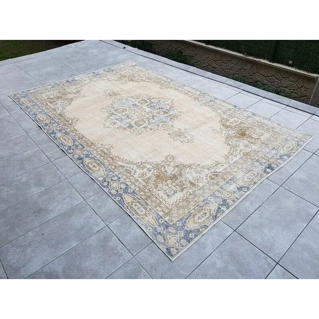 1960s Oversize Kurdish Tan Colour Floor Rug For Sale - Image 9 of 9