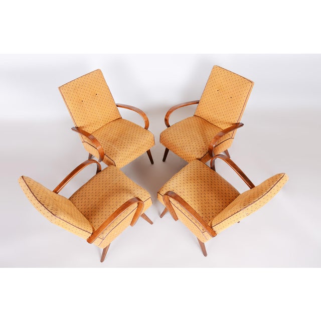 In pristine original condition, the upholstery has been professionally cleaned, and its polish revived by our refurbishing...