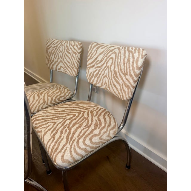 1940s Set of 4 Vintage Chrome Dinette Chairs – Tan & Cream Tiger Chenille For Sale - Image 5 of 8