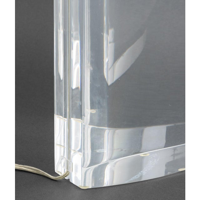 Metal Modern Clear Acrylic and Chrome Table Lamps, Pair For Sale - Image 7 of 8
