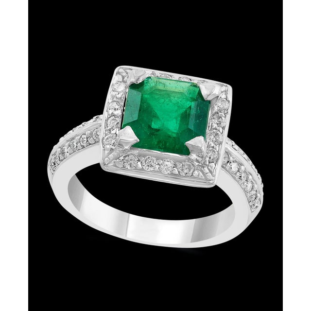 Early 20th Century 2.8 Carat Emerald Cut Colombian Emerald and Diamond Ring Estate, Size 6.75 For Sale - Image 4 of 6