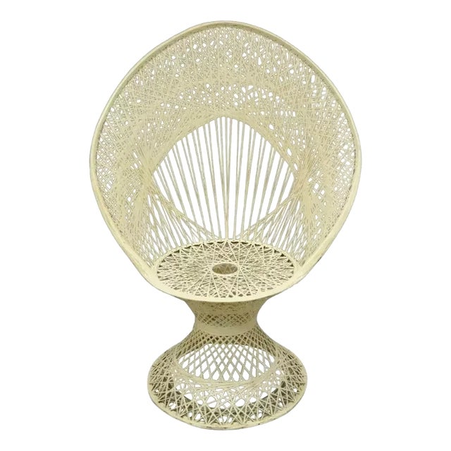 Mid 20th Century Russell Woodard Woven Spun Fiberglass Tall Fan Back Peacock Diamond Chair For Sale