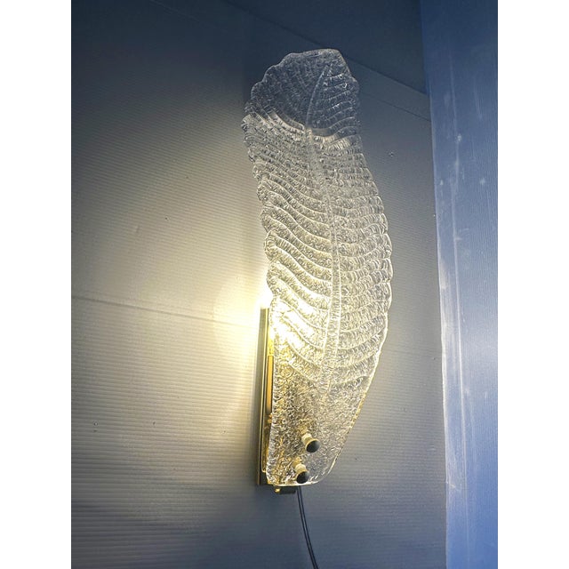Italian Venetian White "Graniglia" Leave Murano Glass Walls Sconce - a Pair For Sale - Image 3 of 5