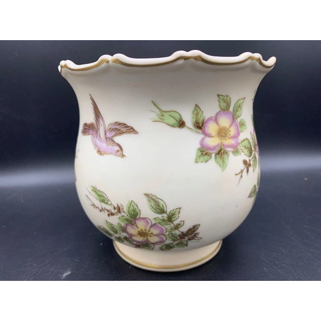 If you are looking to add a pretty touch to your interior decor, look no further than this lovely Scalloped Edge Bird and...