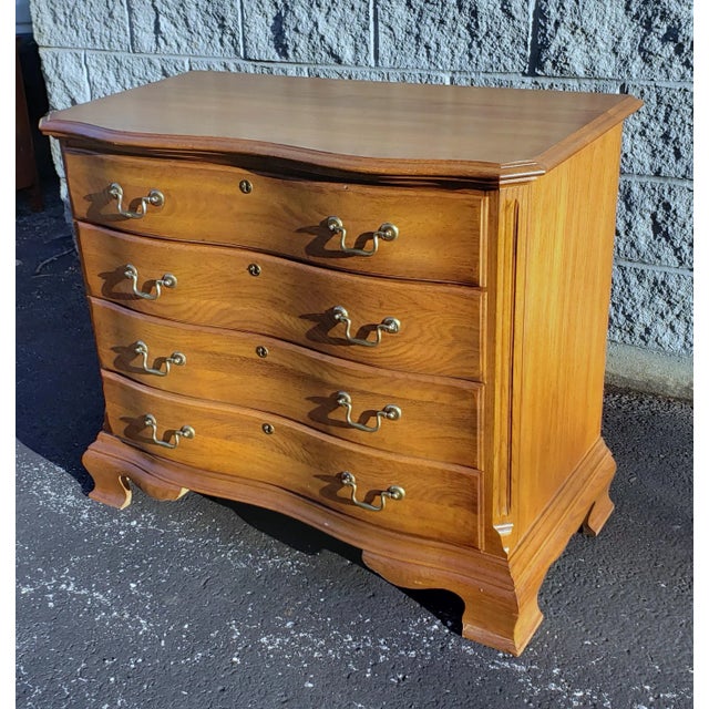 Late 20th C. Kincaid Chippendale Solid Oak Chest of Drawers For Sale In Washington DC - Image 6 of 11