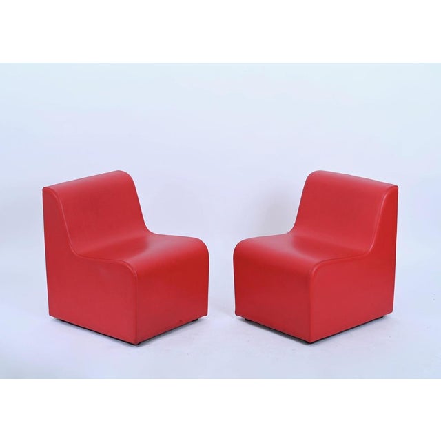 Mid-Century Modular Armchairs and Pouf in Red Leatherette, Italy, 1980s, Set of 3 For Sale - Image 4 of 17