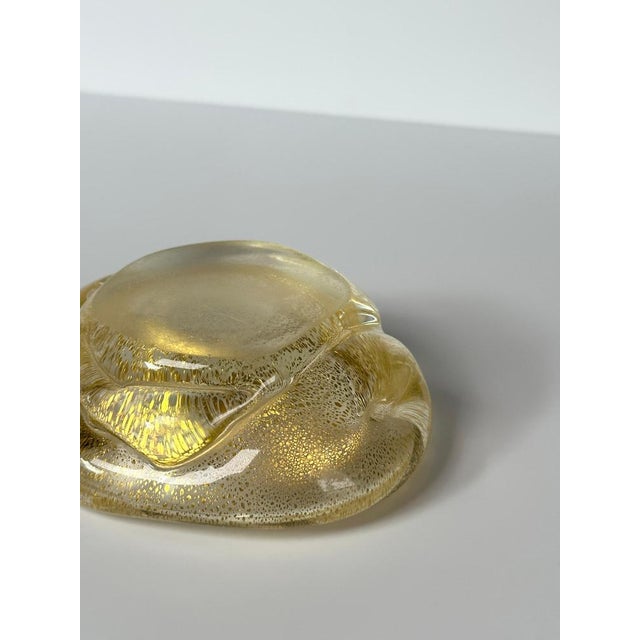 Gold Small Murano Glass Bowl with Gold Inclusions by Archimede Seguso, Italy, 1980s For Sale - Image 8 of 10