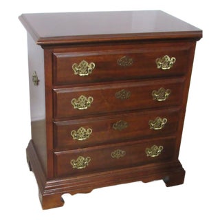 1980s American Drew Cherry Nightstand Table Designer For Sale