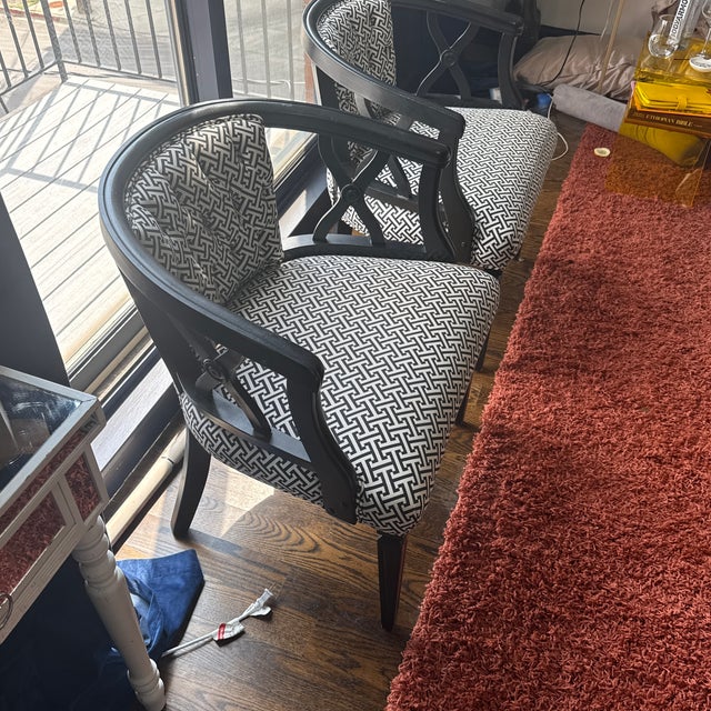 Hollywood Regency Pair of Professionally Restored Vintage Barrel Accent Chairs in Hollywood Regency Style For Sale - Image 3 of 12