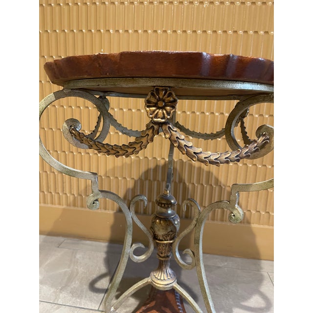 French Late 20th Century French Style Mixed Metal and Scalloped Wood Top Accent Table For Sale - Image 3 of 11