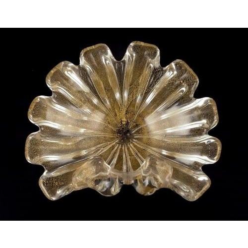 1970s Murano Art Glass Bowl in Clear Glass with Gold Dust Inlay, 1970s For Sale - Image 5 of 9