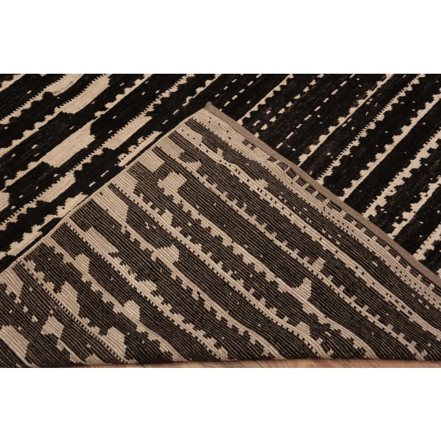 Nazmiyal Collection Wool Modern Cream and Charcoal Rug For Sale In New York - Image 6 of 9