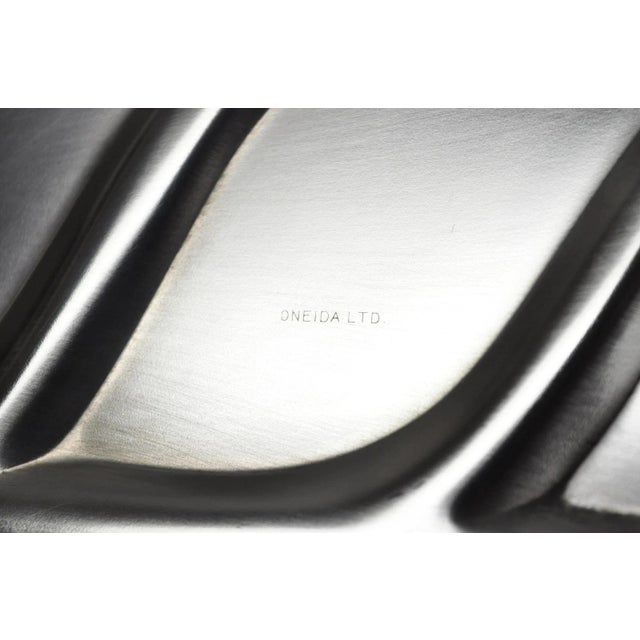 Oneida Vintage Oneida Silver Plated Regency Oval Meat Cutlery Serving Platter Tray For Sale - Image 4 of 12