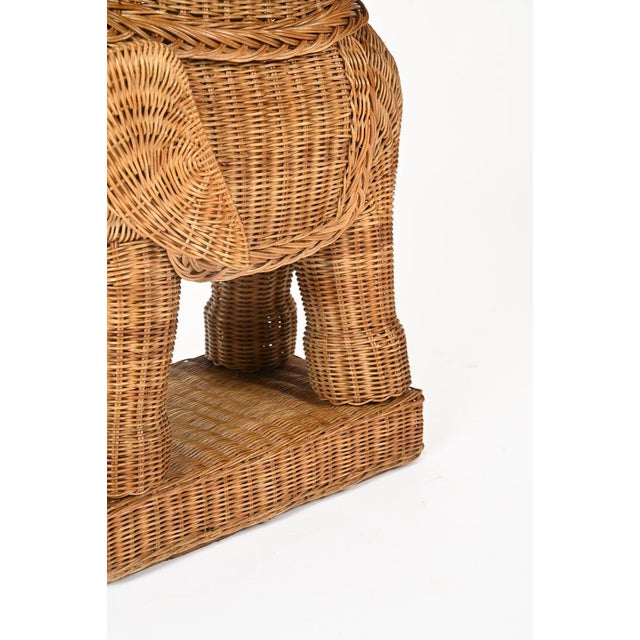 1970s Large Rattan and Wicker Elephant Side Table from Vivai Del Sud, Italy, 1970s For Sale - Image 5 of 16