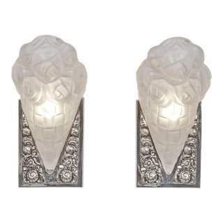 A Pair of French Art Deco Wall Sconces by Dgue 1930 France - 2 Pairs Available For Sale