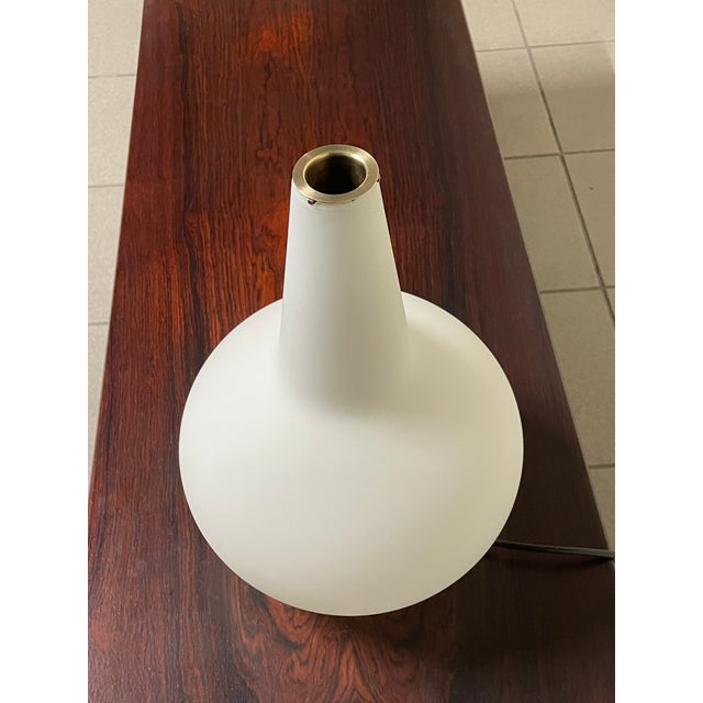 Opaline Glass Model 1837/1 Vase Lamp by Max Ingrand for Fontana Arte, 1950s For Sale - Image 15 of 16