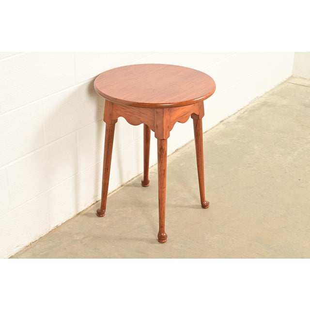 Ethan Allen Ethan Allen Style Queen Anne Solid Walnut Tea Table or Occasional Side Table For Sale - Image 4 of 9