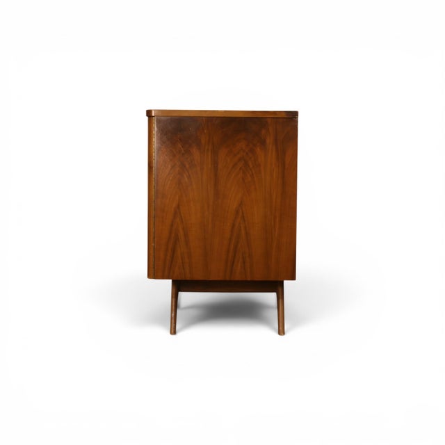 Young Manufacturing Vintage Sculptural Mid Century Modern Lowboy Dresser C. 1960s, Attrbiuted For Sale - Image 11 of 16