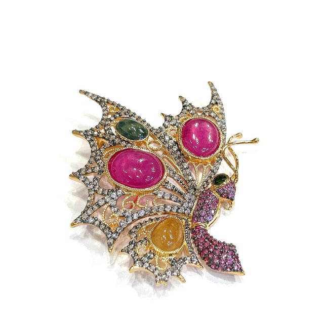 2020s Bochic “Orient” Multi Fancy Sapphire & Ruby Brooch Set In 18K Gold & Silver For Sale - Image 5 of 12