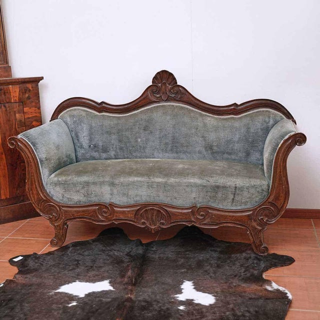Louis Philippe Walnut Sofa, 19th Century For Sale - Image 10 of 10