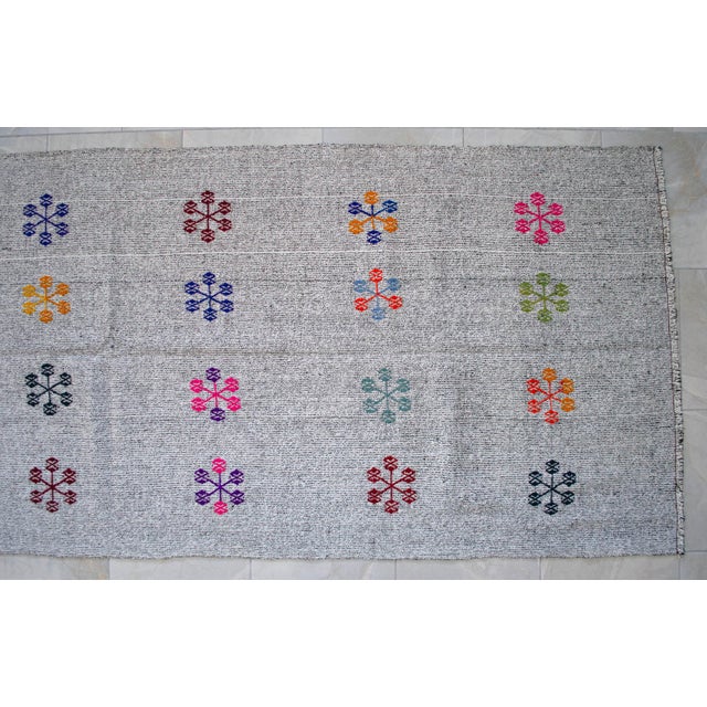 1960s Vintage Hand Woven Turkish Kilim Runner Rug Flat Weave Stair Runner Rug - 3′9″ × 19′2″ For Sale - Image 15 of 17