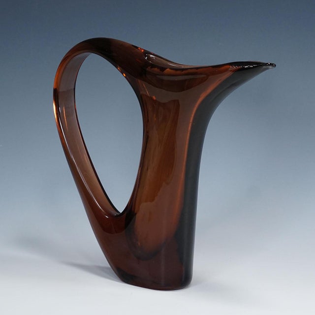 Vintage Murano Glass Vase Anse Volanti by A.Ve.M. 1950s A rare Murano art glass vase of the 'Anse Volanti' series....