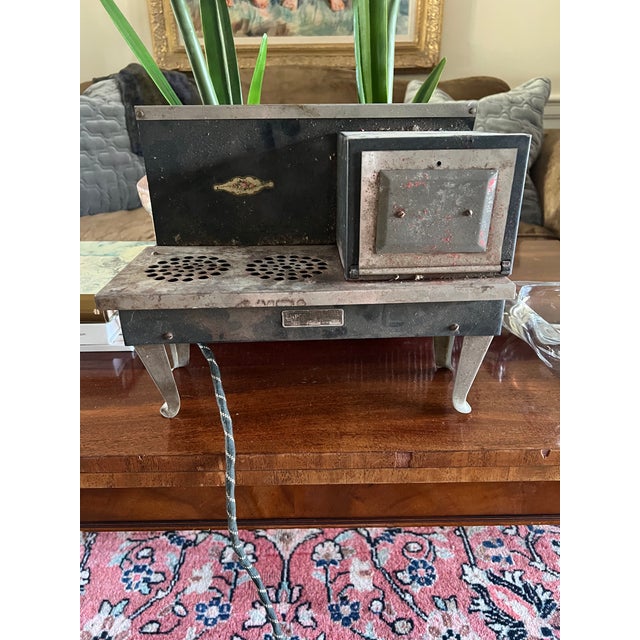 Early 1930s -1950s Toy Oven For Sale - Image 4 of 4