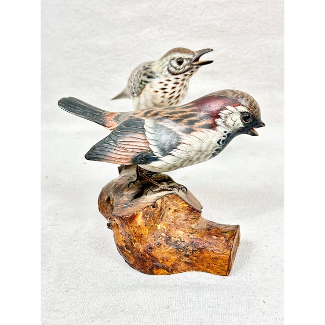Late 20th Century Vintage Hand-Carved & Painted Wooden House Sparrow Bird Sculpture on Driftwood Base For Sale - Image 5 of 12